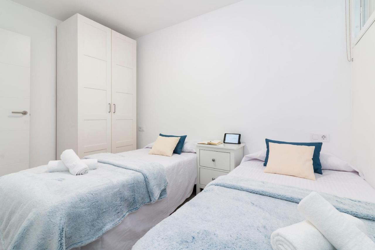 Homeforguest Modern And Recently Renovated Apartment In Arona Арона Екстериор снимка